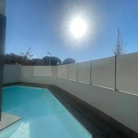 In Citta Con Giardino E Piscina Privati Apartamento